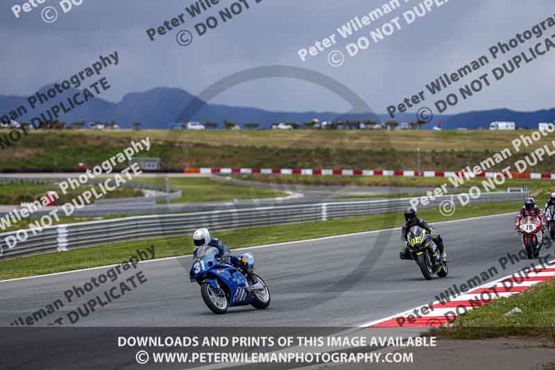 cadwell no limits trackday;cadwell park;cadwell park photographs;cadwell trackday photographs;enduro digital images;event digital images;eventdigitalimages;navarra;no limits trackdays;peter wileman photography;racing digital images;trackday digital images;trackday photos